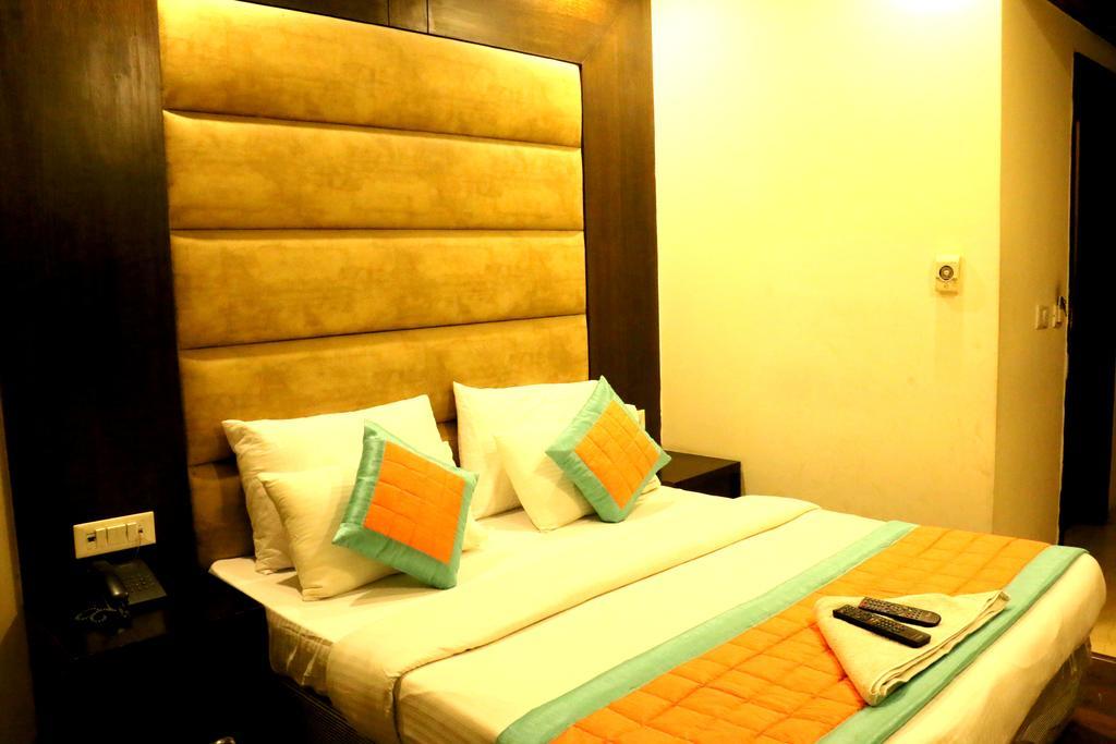 Hotel Benz International Delhi (National Capital Territory of India) Exterior foto