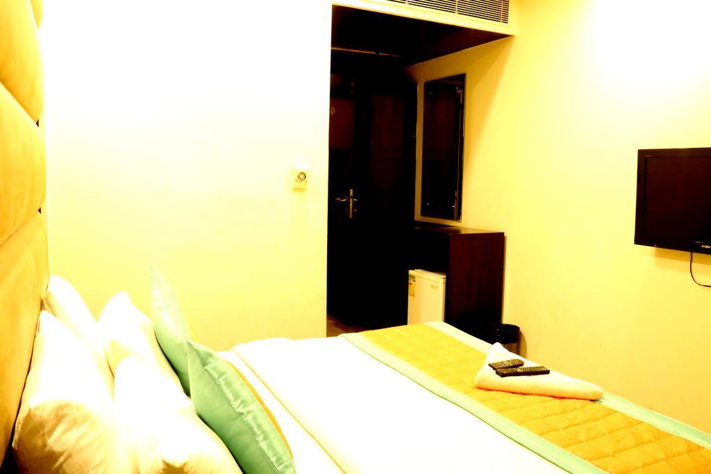 Hotel Benz International Delhi (National Capital Territory of India) Exterior foto